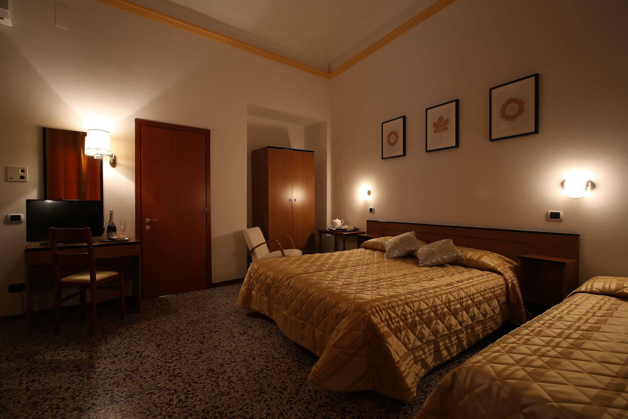 Hotel Casa Del Lago Florenz Exterior foto